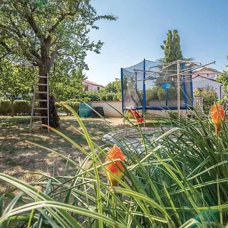 Apartmán With Pool In Banjole-istrien 44421 Banjole